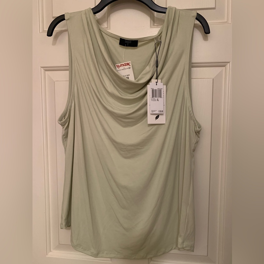 Tahari NWT light mint green tank, size XL